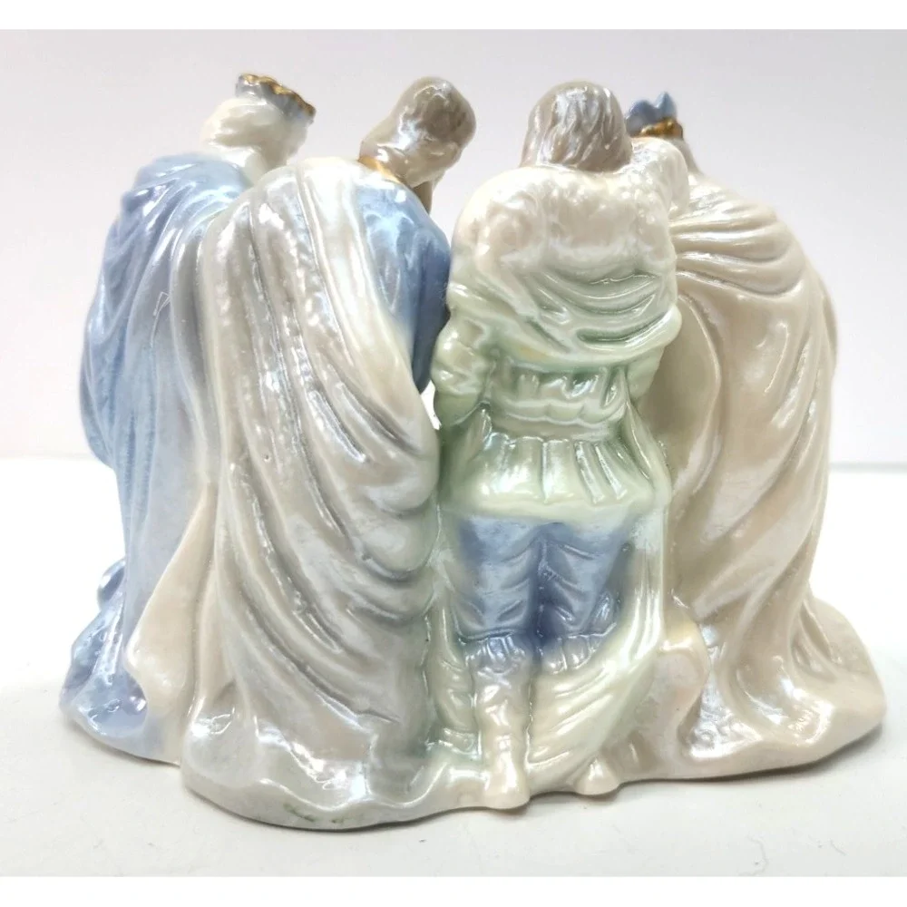Sm.‎ Porcelain Nativity by Homewares